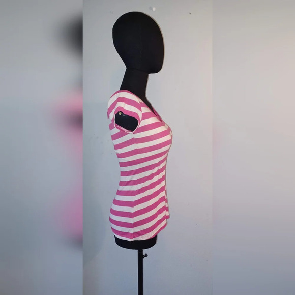 A Rue 21 Pink Cream Striped Lace Back Cap Sleeve T-Shirt - Picture 2 of 4